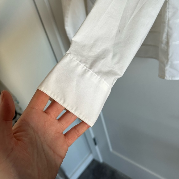 DALIA SIZE MEDIUM BUTTON DOWN BLOUSE Mark on sleeve, Great condition - Picture 6 of 7